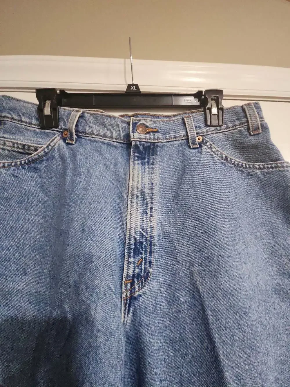 Vintage Levi's 550 Relaxed Fit Denim Shorts Men's Size 36
